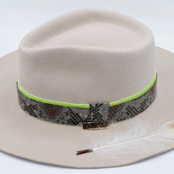 TERESA WOOL HAT - Picture 8 of 11